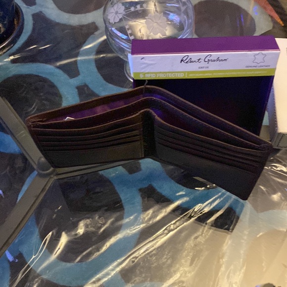 Robert Graham Men’s Wallet Brown - Picture 4 of 5